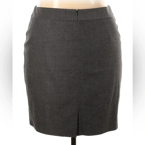Ann Taylor | Charcoal Grey Tweed Classic Pencil Skirt Plus Size 18 - Like New! - Picture 2 of 2